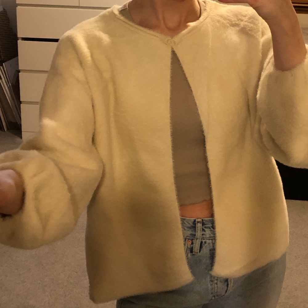 Max Studio Sweater - Picture 3 of 10